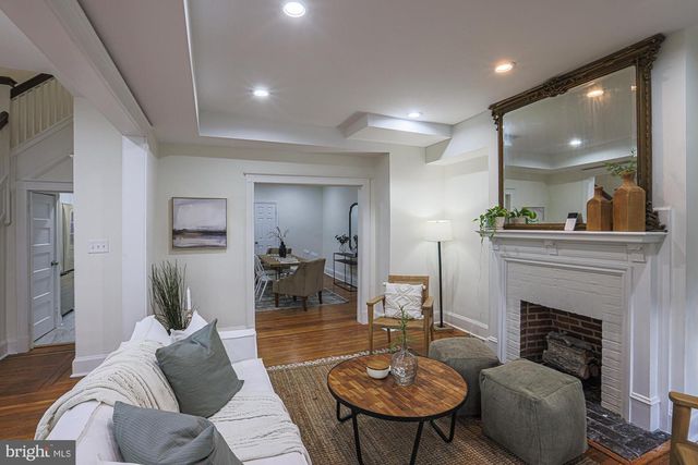 342 E UNIVERSITY PKWY, Baltimore, MD 21218