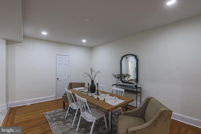 342 E UNIVERSITY PKWY, Baltimore, MD 21218