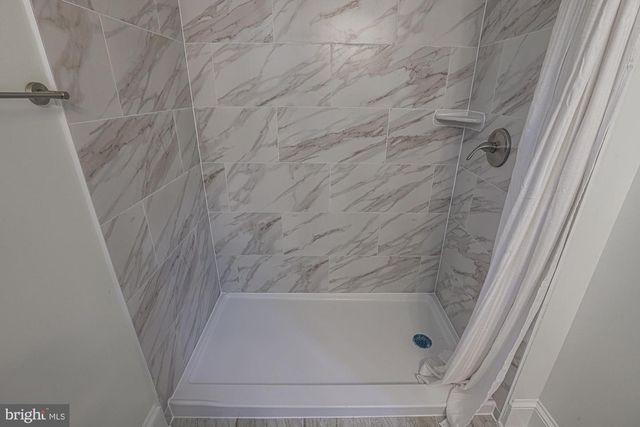 342 E UNIVERSITY PKWY, Baltimore, MD 21218