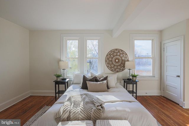 342 E UNIVERSITY PKWY, Baltimore, MD 21218