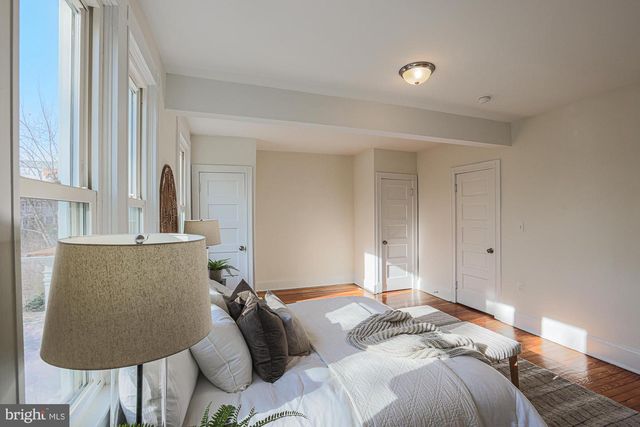 342 E UNIVERSITY PKWY, Baltimore, MD 21218