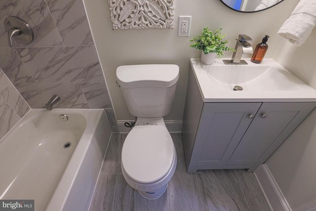 342 E UNIVERSITY PKWY, Baltimore, MD 21218