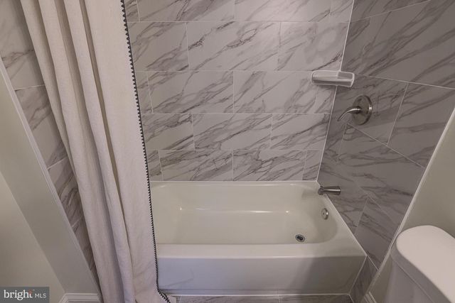 342 E UNIVERSITY PKWY, Baltimore, MD 21218