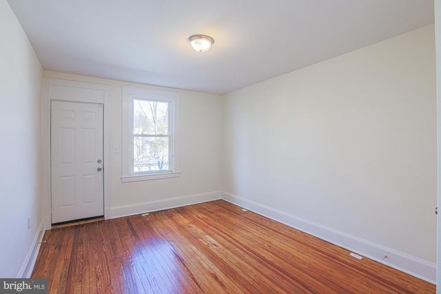 342 E UNIVERSITY PKWY, Baltimore, MD 21218