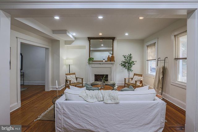 342 E UNIVERSITY PKWY, Baltimore, MD 21218