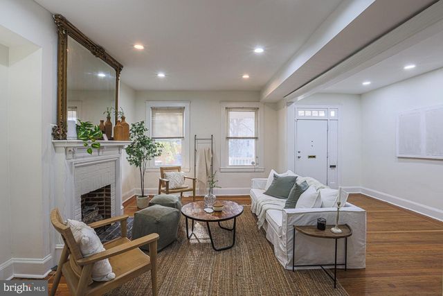 342 E UNIVERSITY PKWY, Baltimore, MD 21218