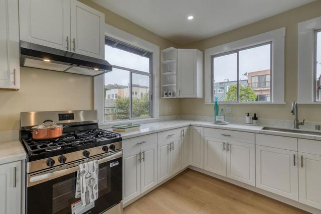 61 Farragut Avenue, San Francisco, CA 94112
