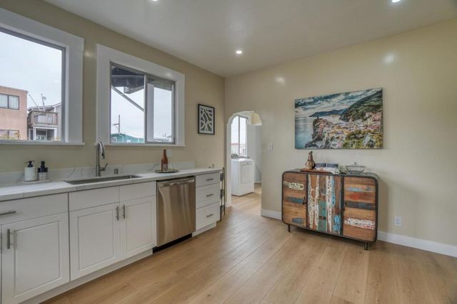 61 Farragut Avenue, San Francisco, CA 94112