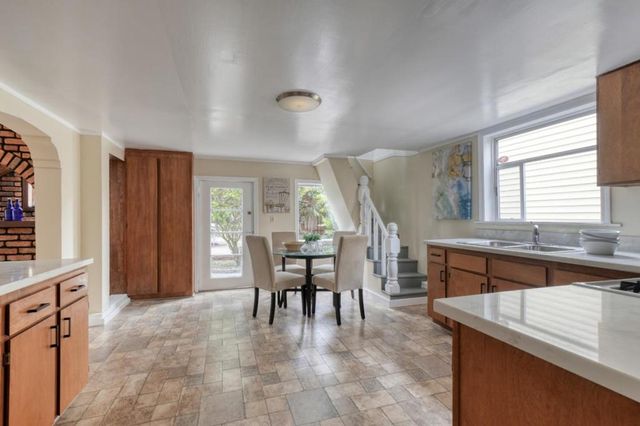 61 Farragut Avenue, San Francisco, CA 94112
