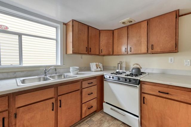 61 Farragut Avenue, San Francisco, CA 94112
