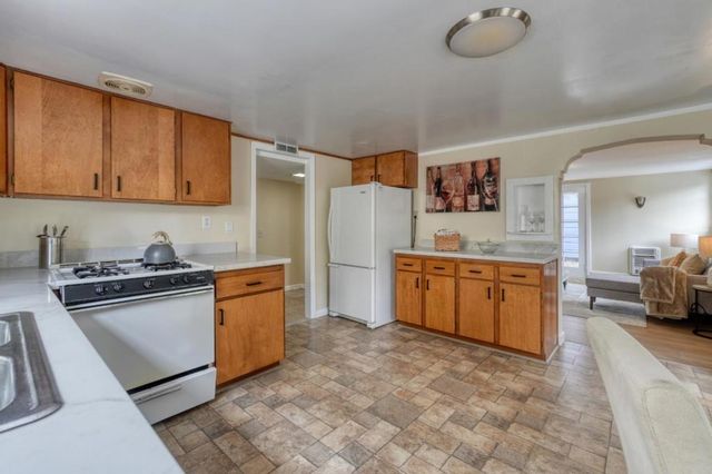 61 Farragut Avenue, San Francisco, CA 94112