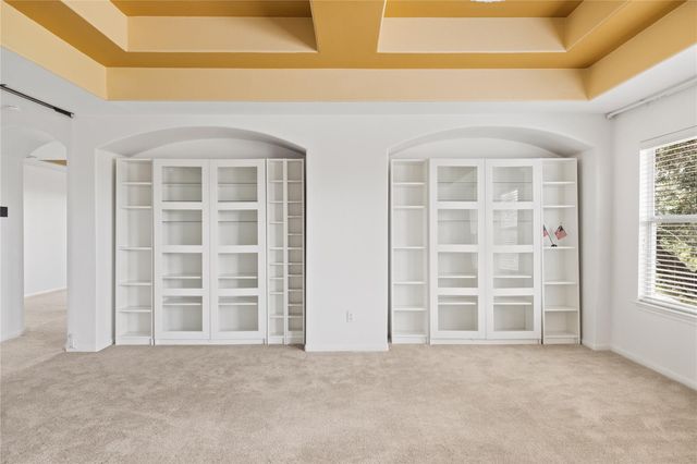 6623 Yaupon DR, Austin, TX 78759