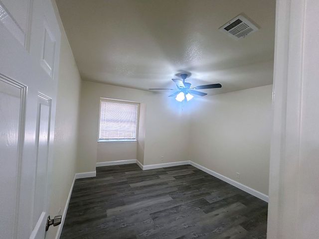 7367 Greenacres Drive, Fort Worth, TX 76112