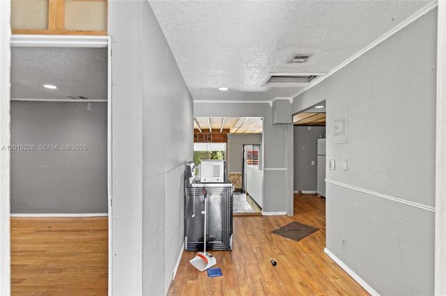 1730 SW 21st St, Fort Lauderdale, FL 33315