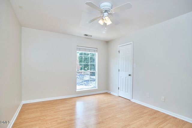 1005 Kingswood Drive E, Chapel Hill, NC 27517