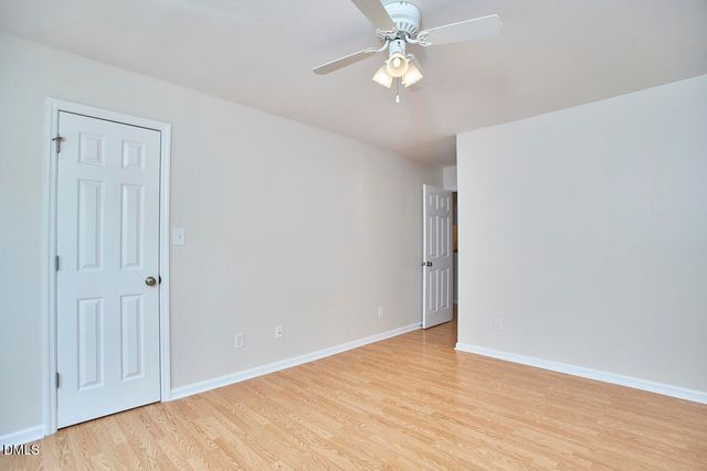 1005 Kingswood Drive E, Chapel Hill, NC 27517