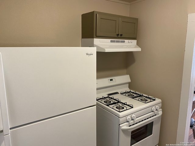 175 Rosebud, San Antonio, TX 78221