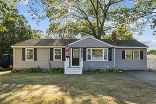 21 Lake Drive, North Kingstown, RI 02852