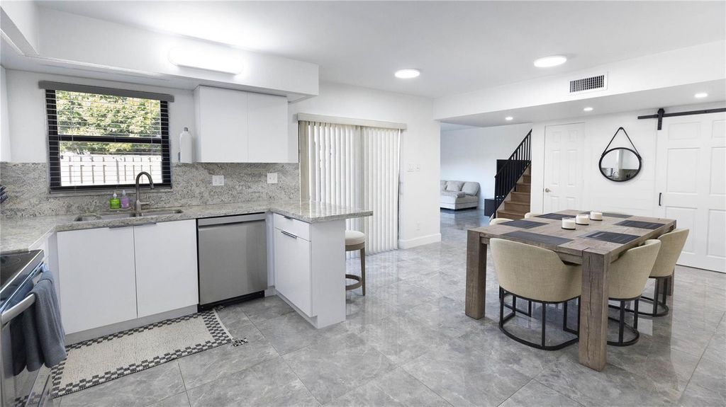 8204 SW 23rd Street D, North Lauderdale, FL 33068