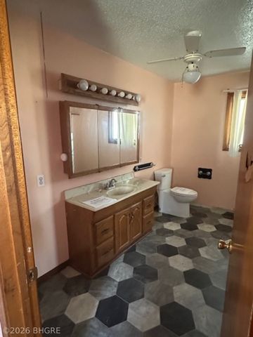 1773 C Avenue, Knoxville, IA 50138