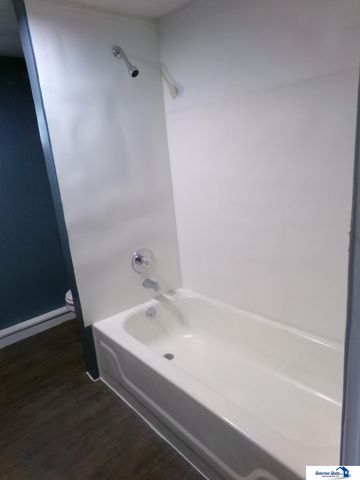 2409 Arapahoe Trail, Beatrice, NE 68310