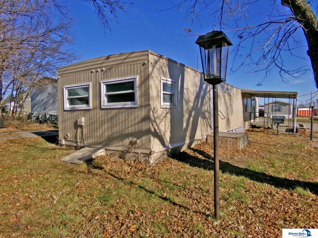 2409 Arapahoe Trail, Beatrice, NE 68310