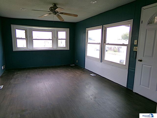 2409 Arapahoe Trail, Beatrice, NE 68310