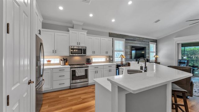 7766 LAKE JAMES BOULEVARD, Lakeland, FL 33810