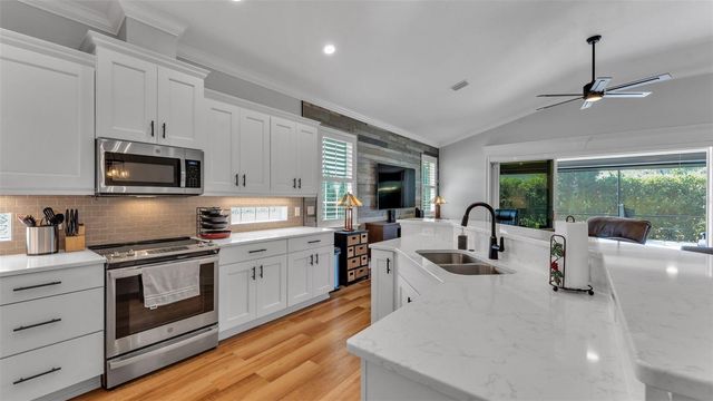 7766 LAKE JAMES BOULEVARD, Lakeland, FL 33810