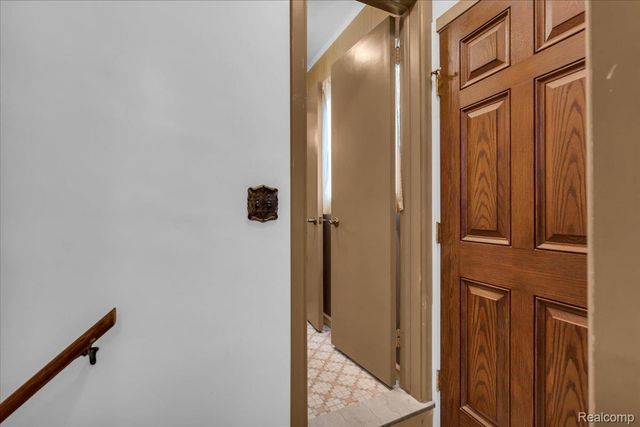 25615 Tireman Street, Dearborn Heights, MI 48127