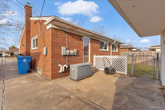 25615 Tireman Street, Dearborn Heights, MI 48127