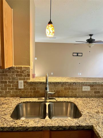 12110 Bowsman Drive, Tomball, TX 77377