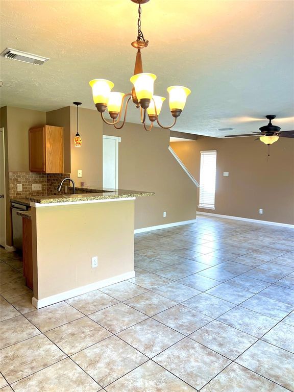 12110 Bowsman Drive, Tomball, TX 77377