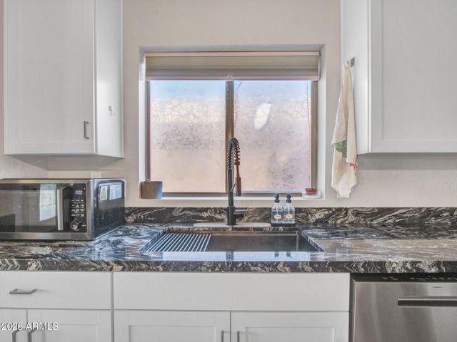 11480 W AUSTIN THOMAS Drive, Surprise, AZ 85378