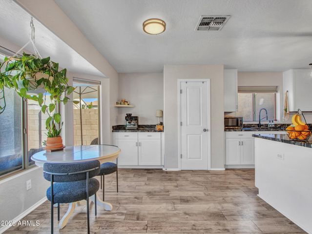 11480 W AUSTIN THOMAS Drive, Surprise, AZ 85378