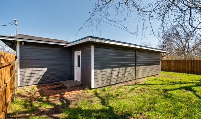 2001 6th Street, Brownwood, TX 76801