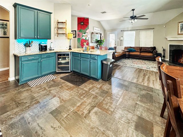 5228 Lake Grove Drive, Grand Prairie, TX 75052