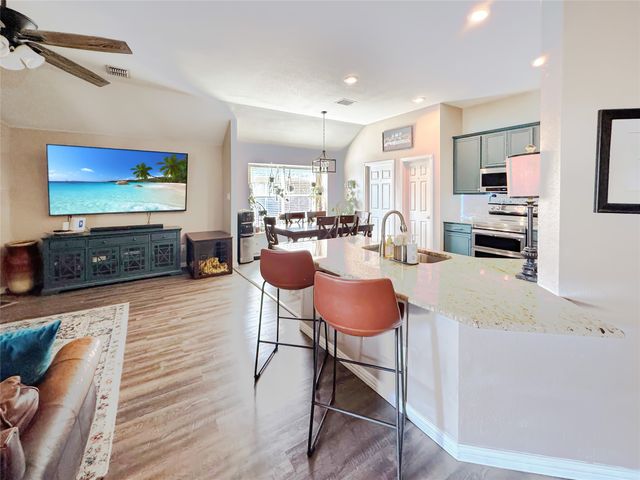 5228 Lake Grove Drive, Grand Prairie, TX 75052