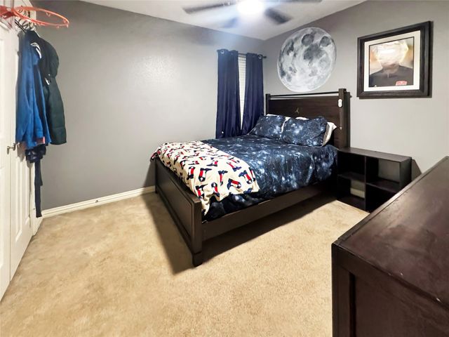 5228 Lake Grove Drive, Grand Prairie, TX 75052