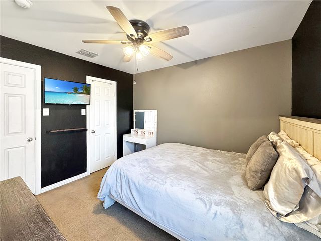 5228 Lake Grove Drive, Grand Prairie, TX 75052