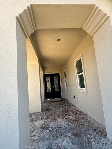 7928 Featherstone CT, Riverside, CA 92506