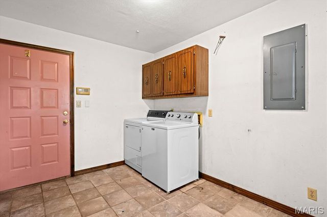 702 W Poplar Street, Mascoutah, IL 62258