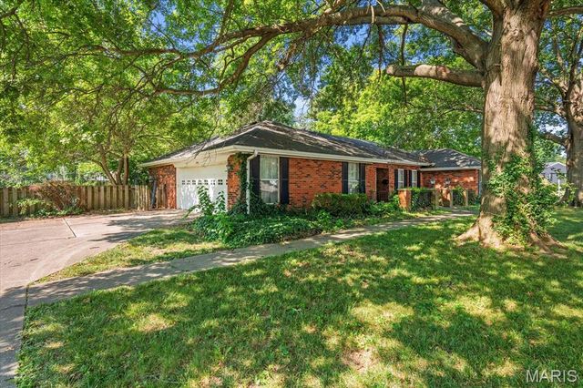 702 W Poplar Street, Mascoutah, IL 62258