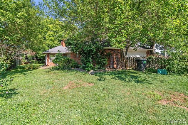 702 W Poplar Street, Mascoutah, IL 62258