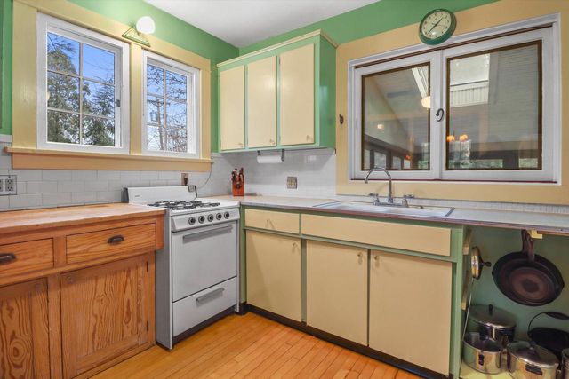 2025 Dickson PLACE, Madison, WI 53713