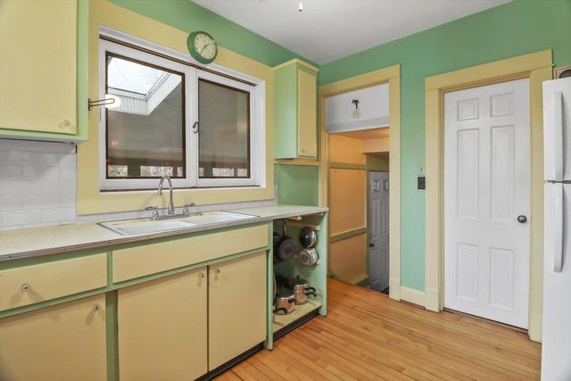 2025 Dickson PLACE, Madison, WI 53713