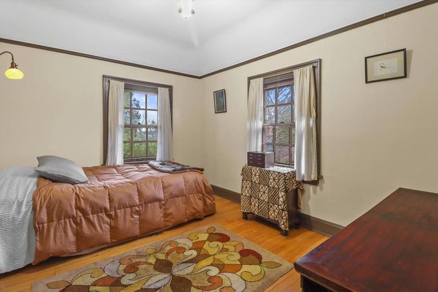 2025 Dickson PLACE, Madison, WI 53713