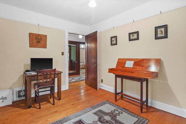 2025 Dickson PLACE, Madison, WI 53713