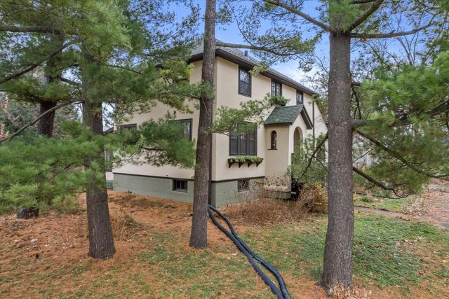 2025 Dickson PLACE, Madison, WI 53713