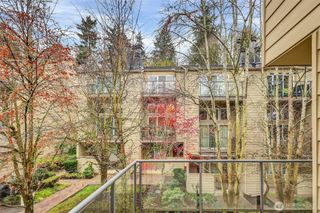 2937 76th Avenue SE #33C, Mercer Island, WA 98040